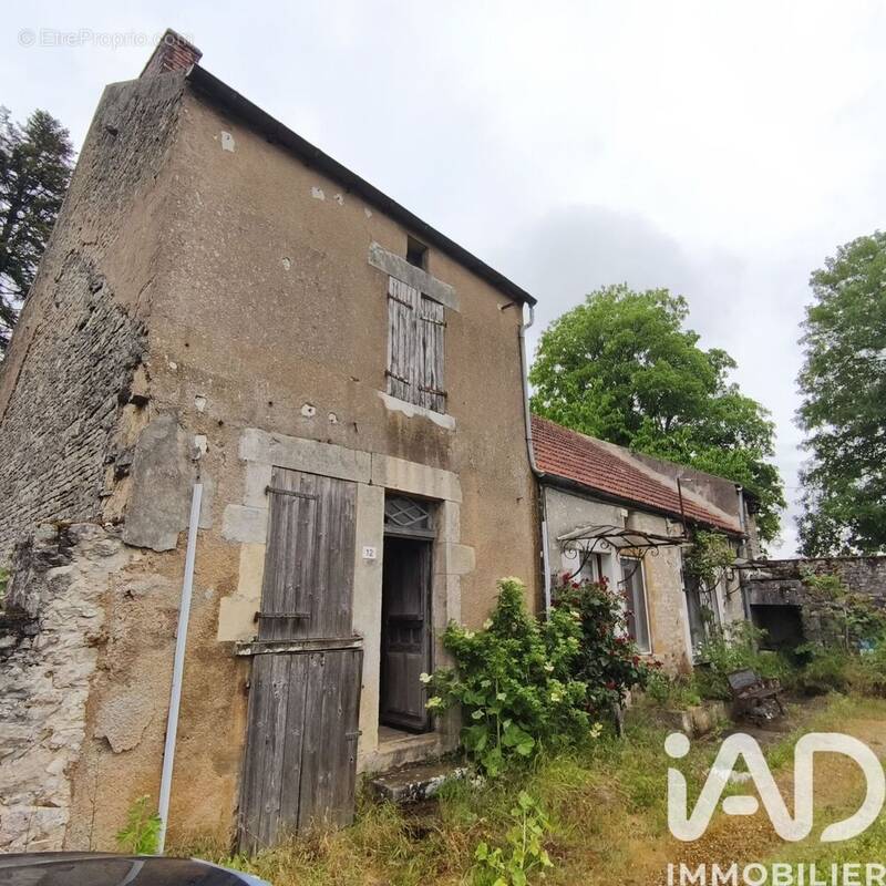 Photo 1 - Maison à CHATEL-GERARD