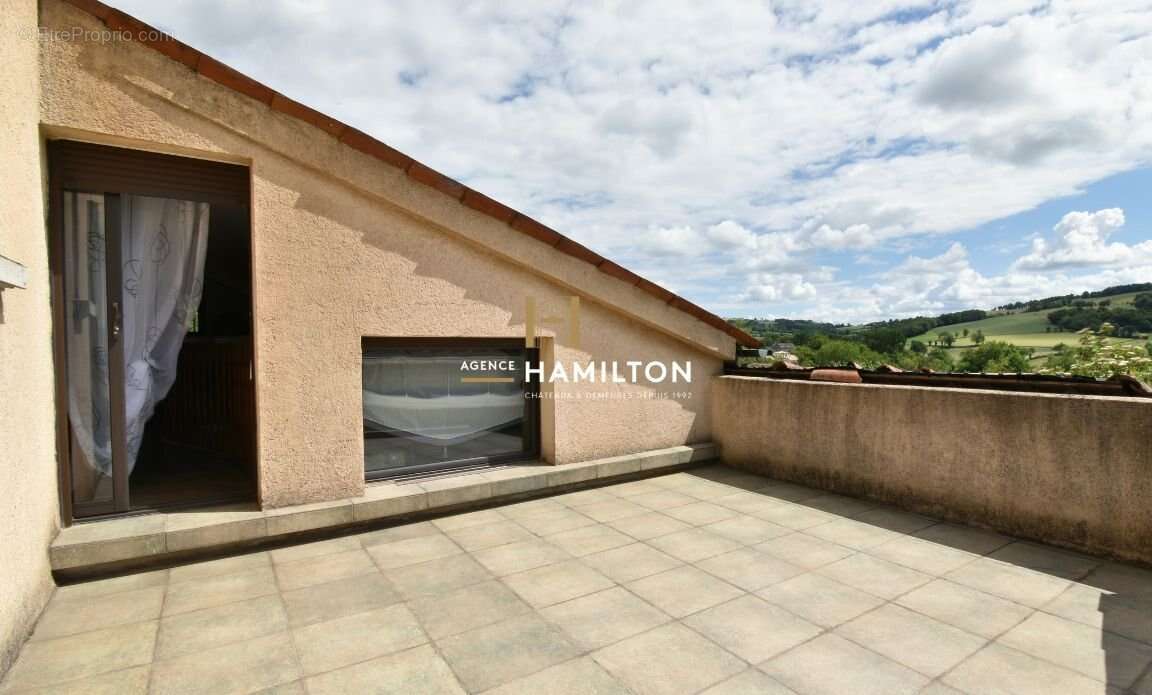 Villa non-mitoyenne de type t6 avec vues, terrasses, piscine et garages - photo 9