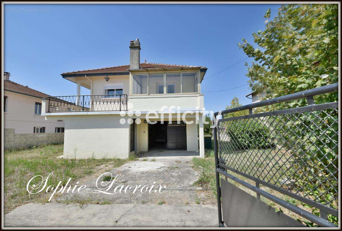 Maison à LE PEAGE-DE-ROUSSILLON