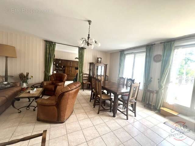 Appartement à DOURDAN