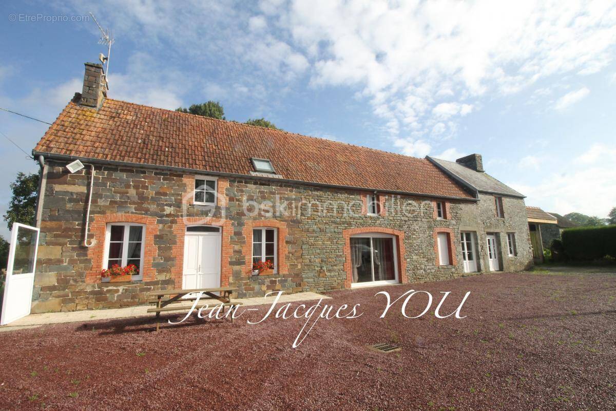 Maison à VILLEDIEU-LES-POELES