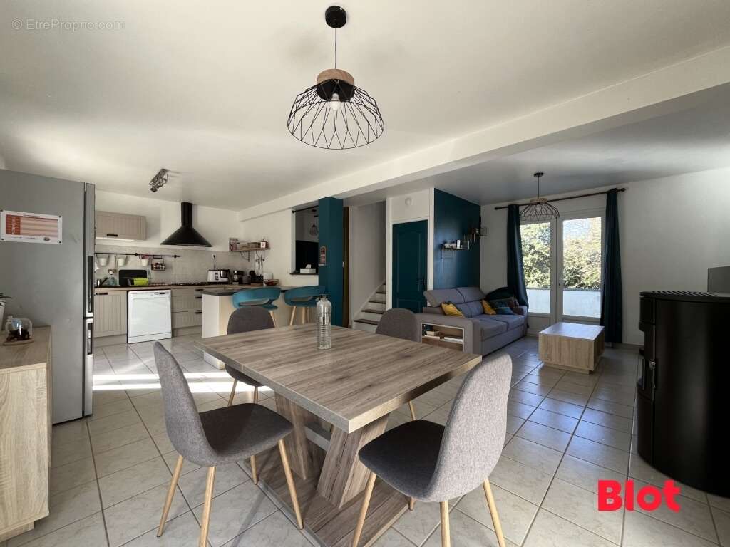 Maison à ERCE-EN-LAMEE