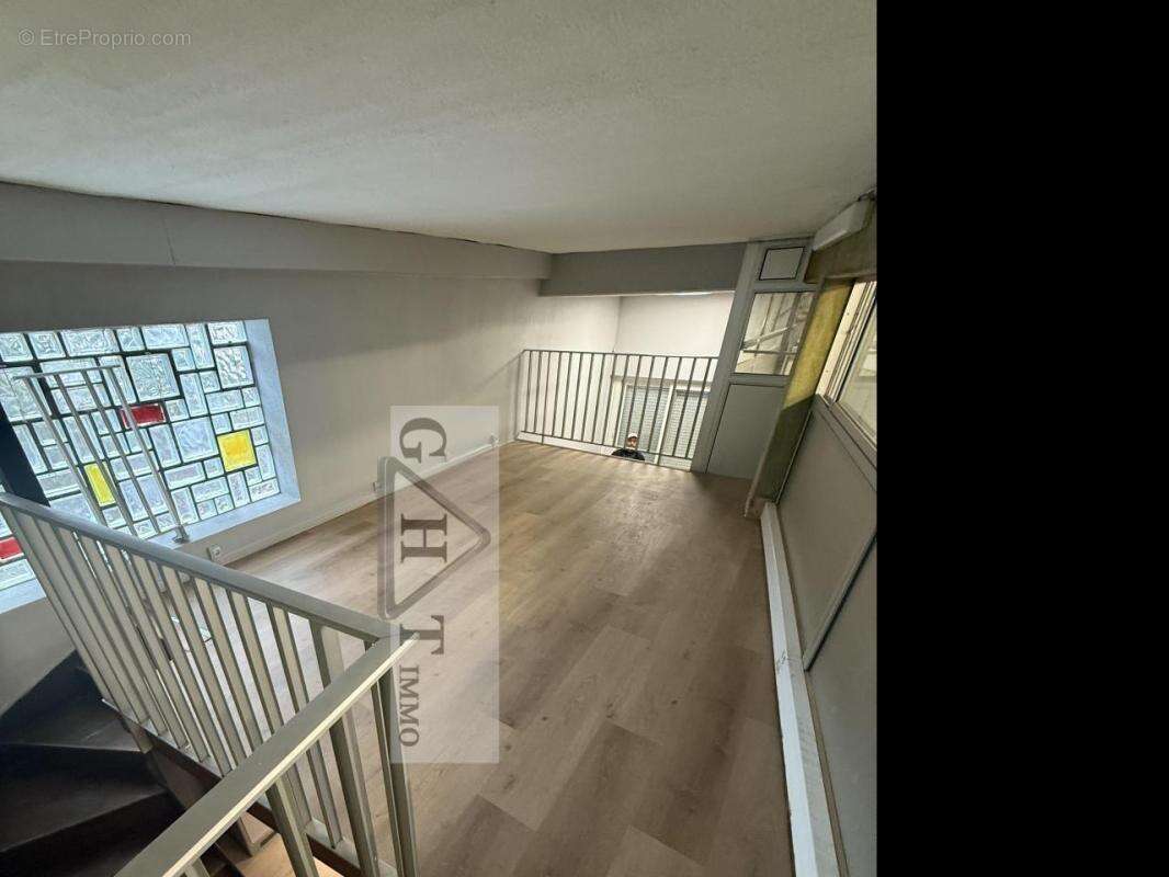 Commerce à MONTREUIL