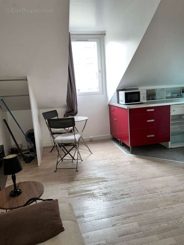 Appartement à PARIS-14E