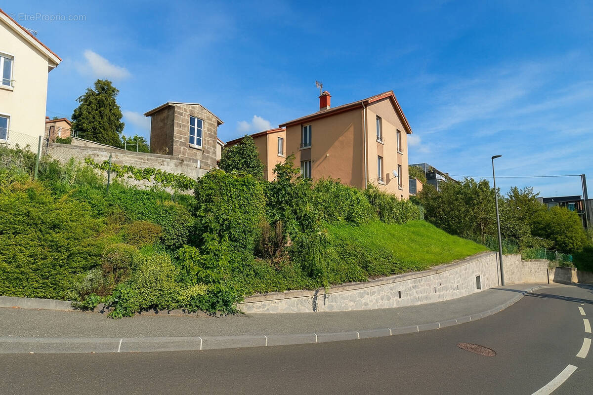 Maison à CLERMONT-FERRAND