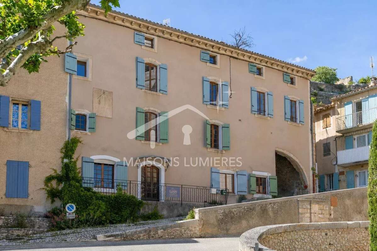 Maison à SAINT-SATURNIN-LES-APT