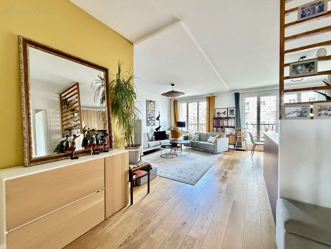 Appartement à PARIS-11E