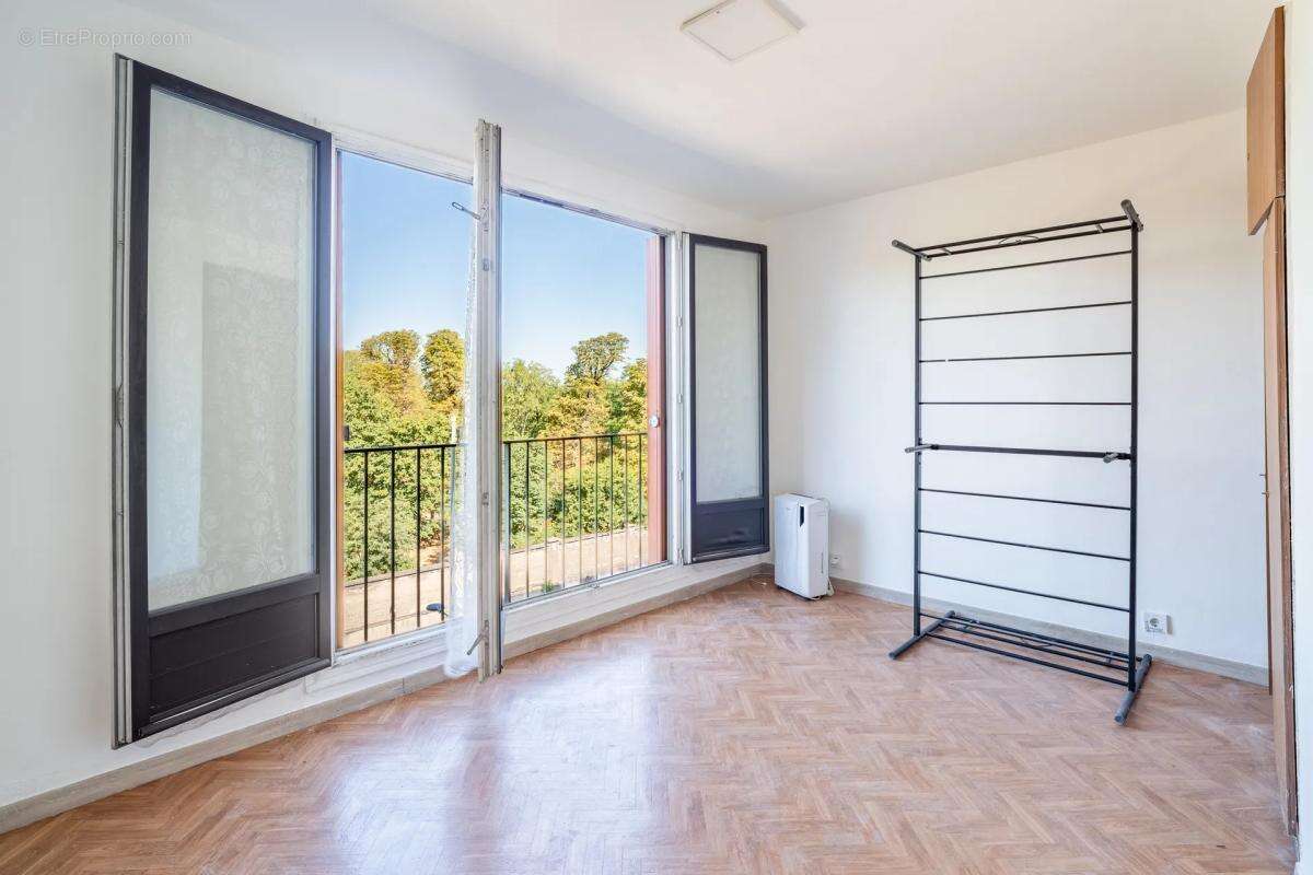 Appartement 2 pièces de 45 m² à Saint-Denis - photo 4