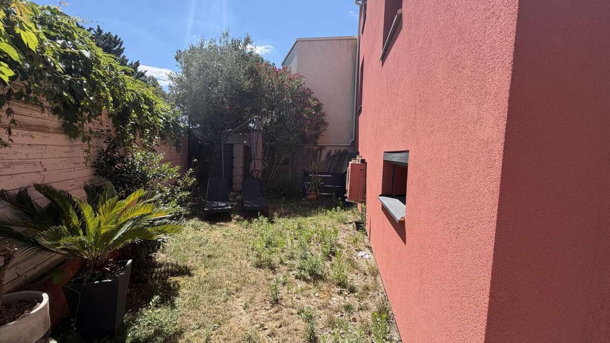 Maison 140 m² à Villeurbanne  - photo 18