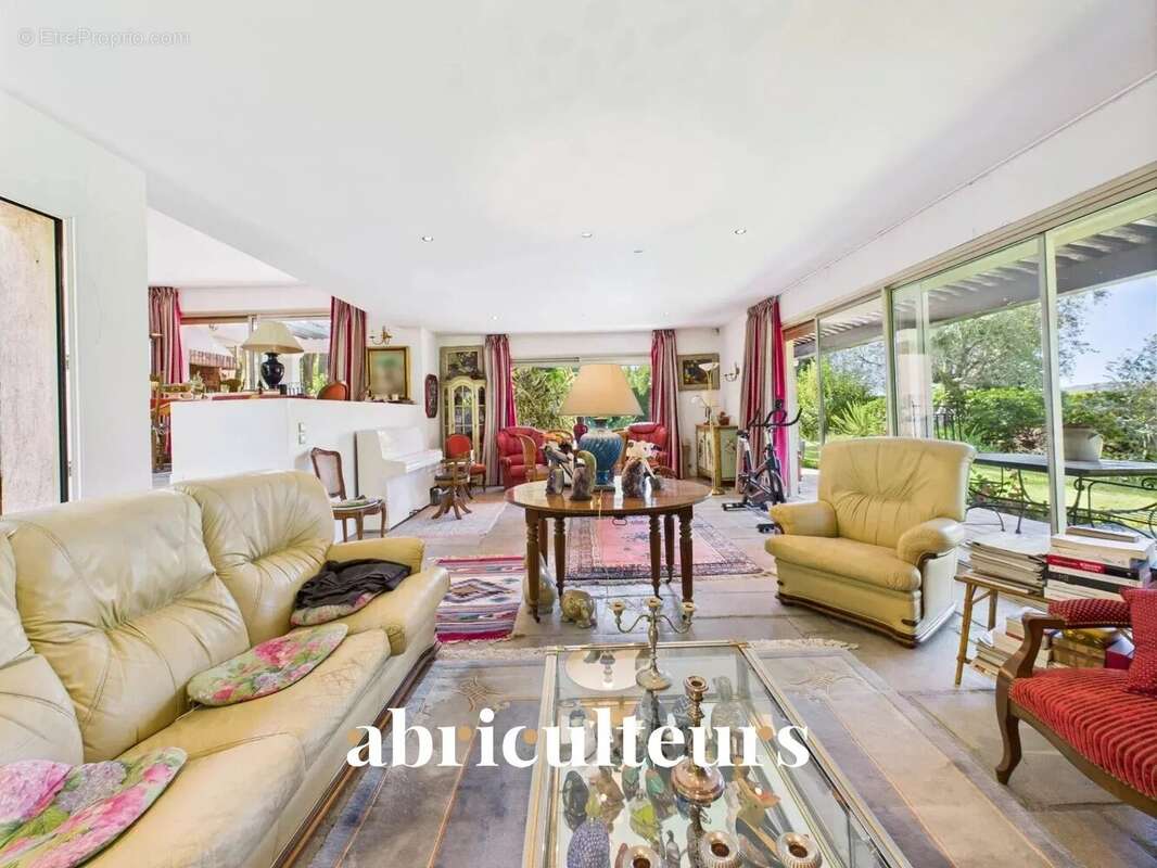 Maison à LA COLLE-SUR-LOUP