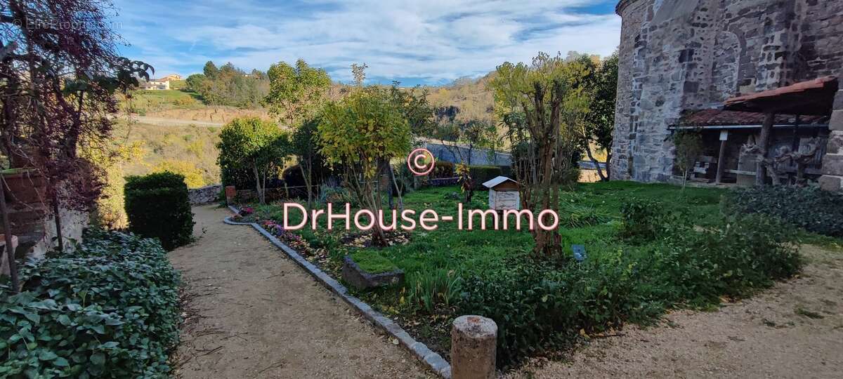 Commerce à VIEILLE-BRIOUDE