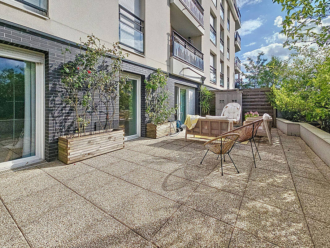 Appartement à SARTROUVILLE