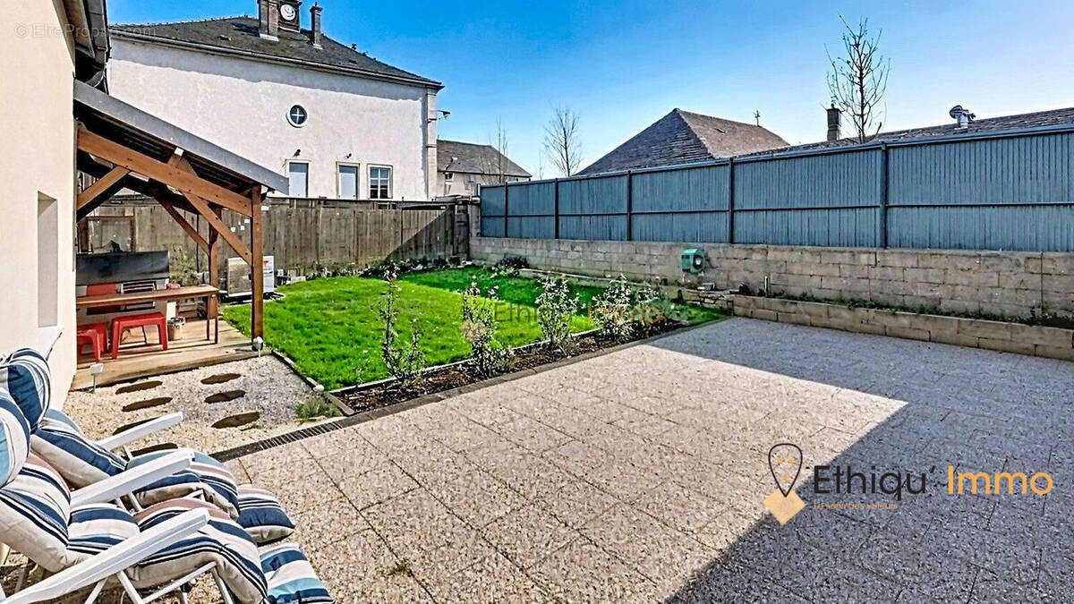 Maison à VILLE-SOUS-LA-FERTE