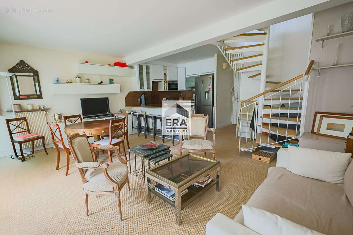 Appartement à PARIS-14E