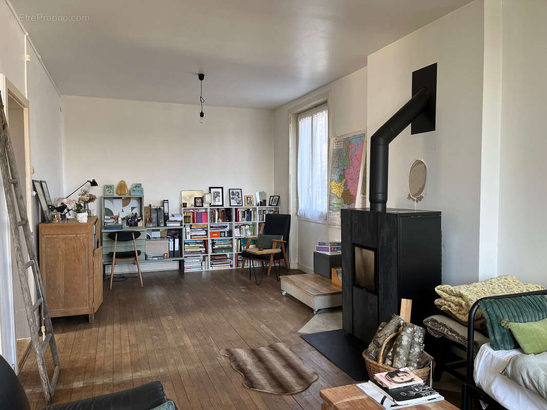 Maison à COUSSAC-BONNEVAL