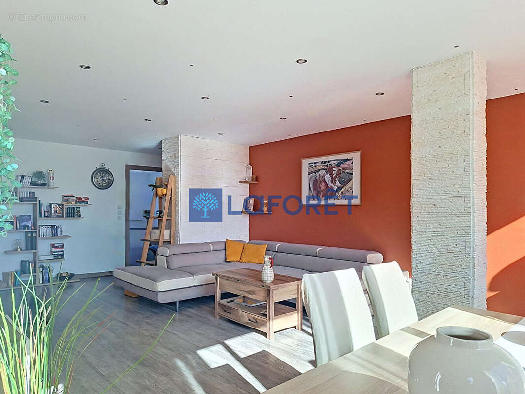 Appartement à LA VALETTE-DU-VAR
