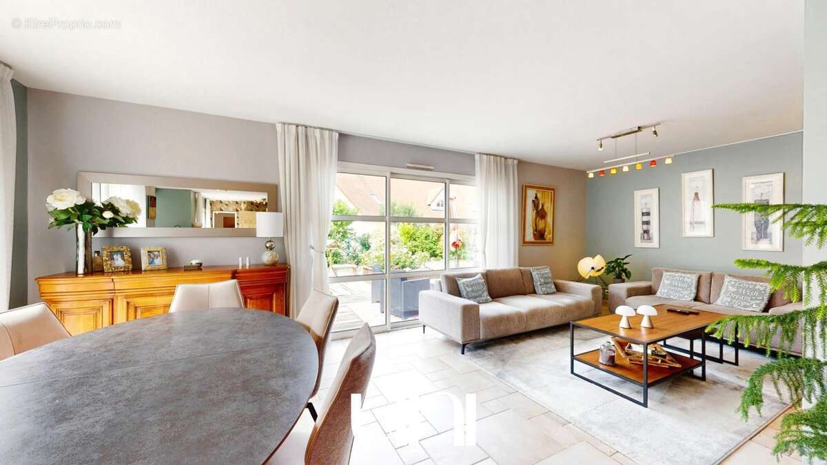 Maison à CORMELLES-LE-ROYAL