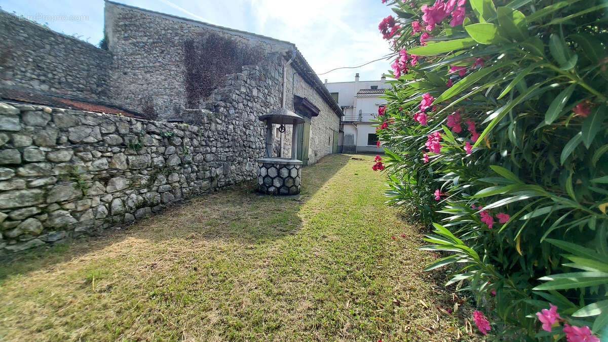 Maison à LA COUCOURDE