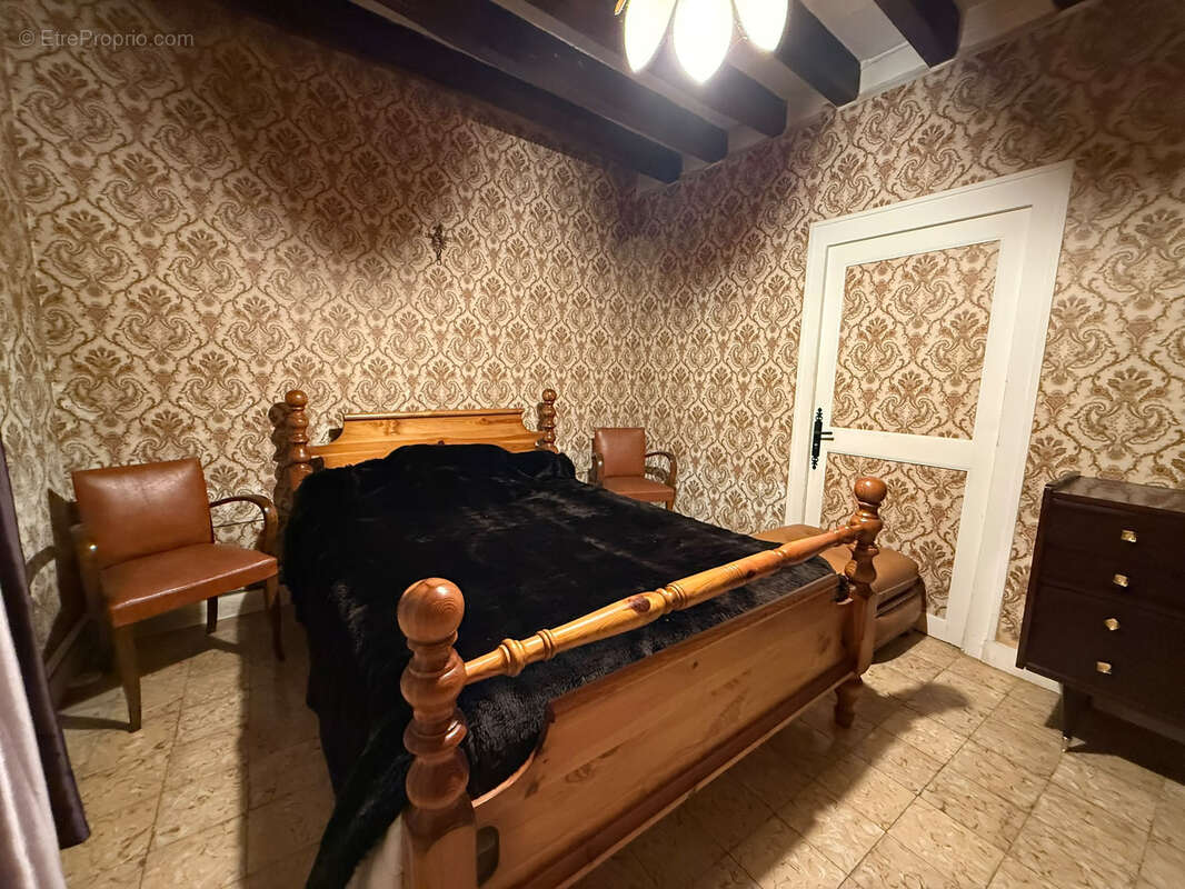 Maison à rénover avec dépendances et magnifique jardin sans vis-à-vis   Allainville-en-Beauce - photo 6