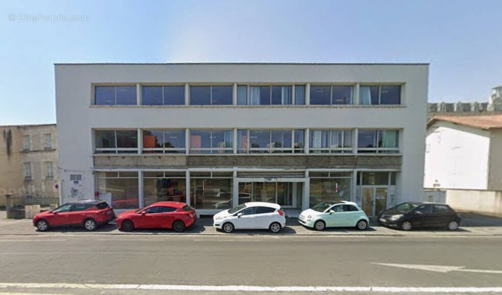 Commerce à POITIERS