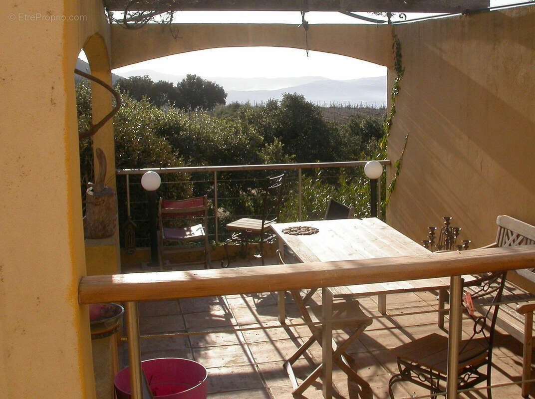 Maison à LA GARDE-FREINET