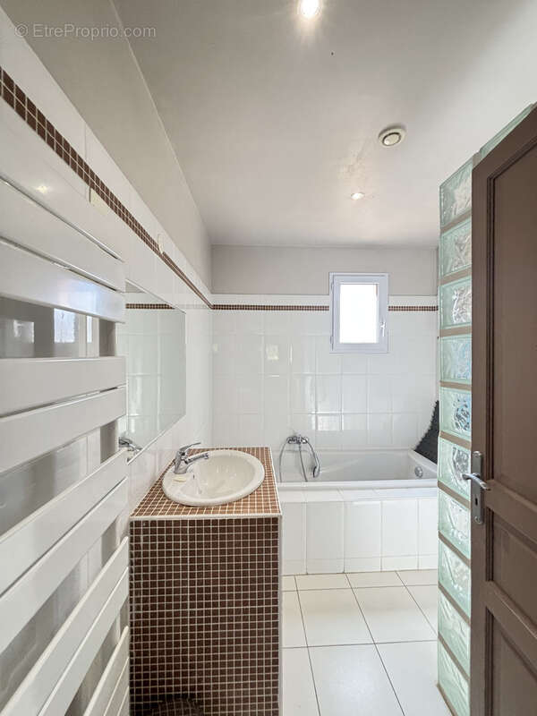 Maison à SAINT-VALLIER-DE-THIEY