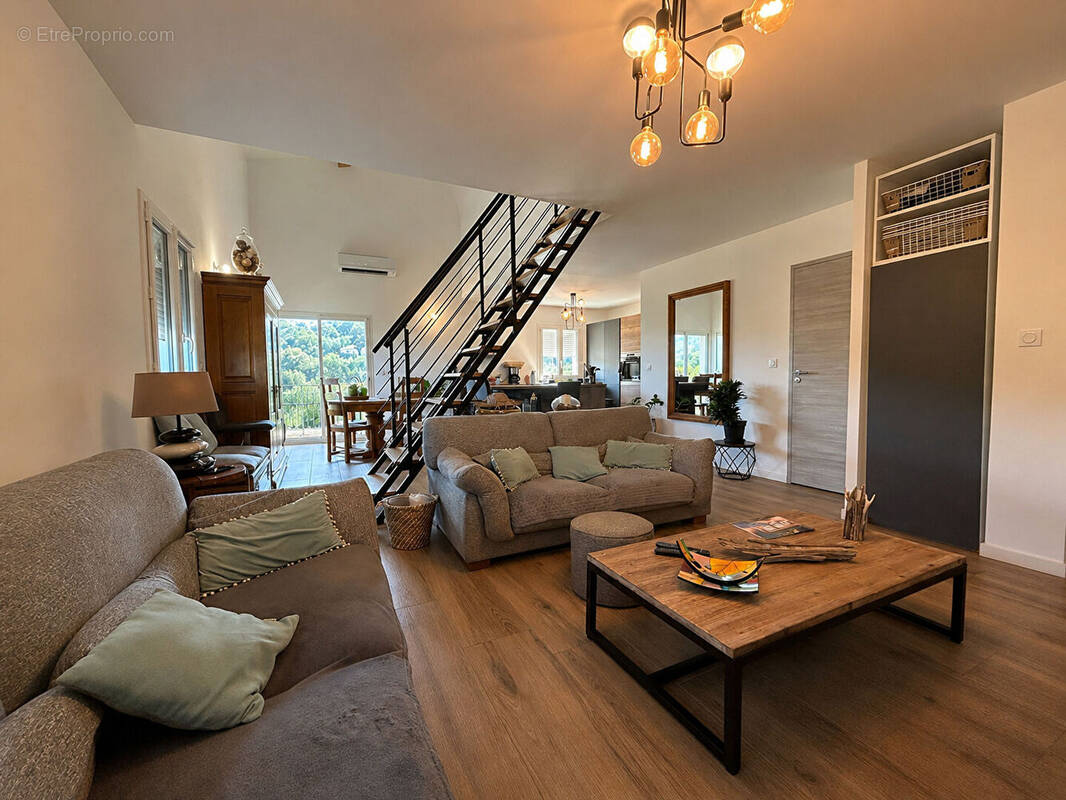 Appartement à MONTE