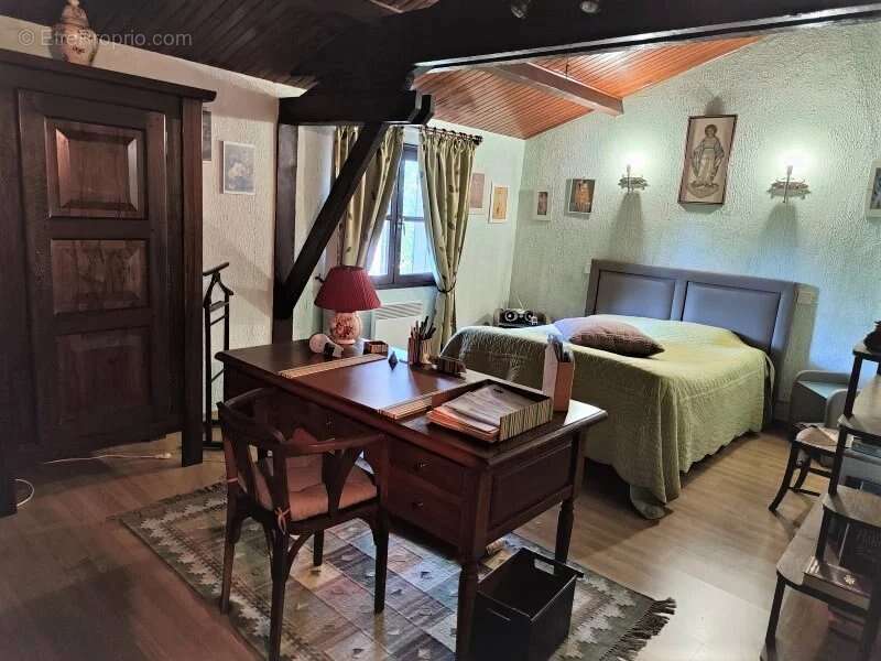 Villa de caractère dans un cadre privilégié - photo 8