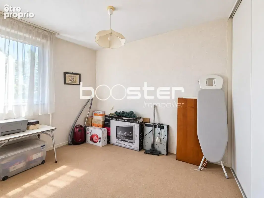 Guilhemery - Vaste Appartement T5 Traversant & Double Parking - photo 11