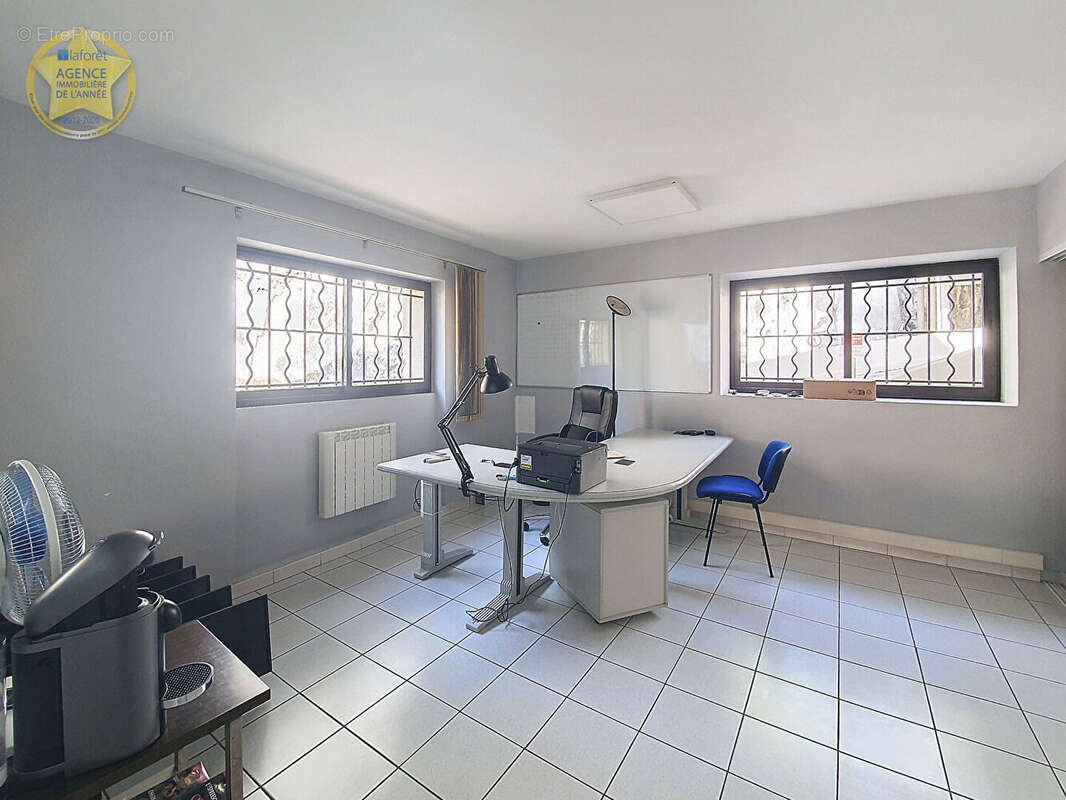 Commerce à LES ANGLES