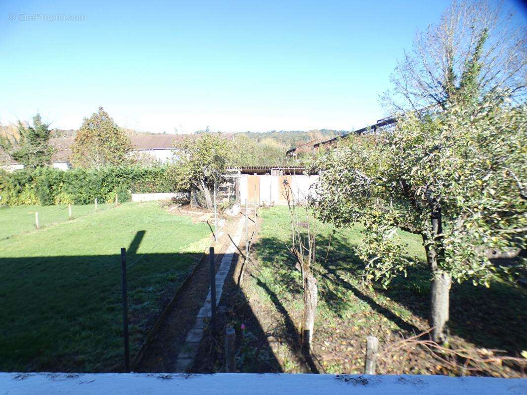 Maison à TERRASSON-LAVILLEDIEU