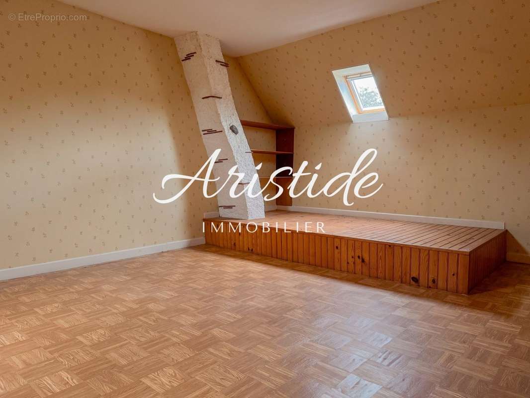 &#039; - Maison à CLERY-SAINT-ANDRE