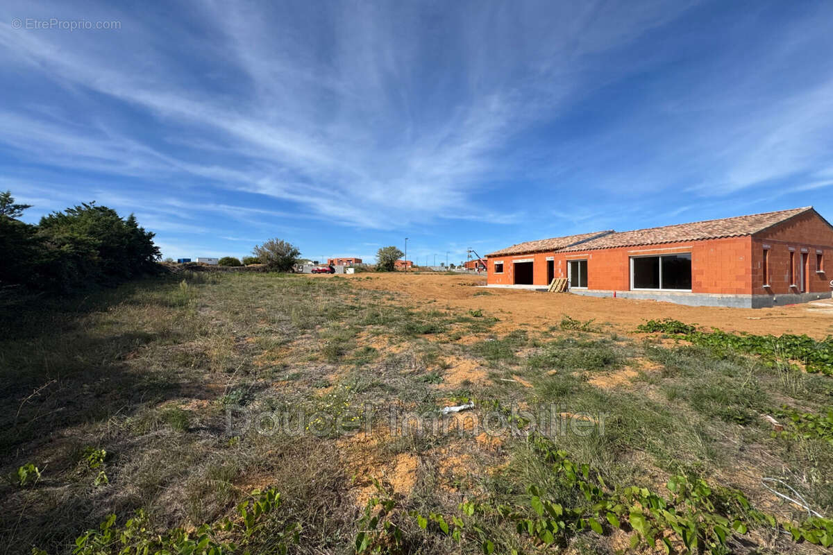 Terrain à THEZAN-LES-BEZIERS