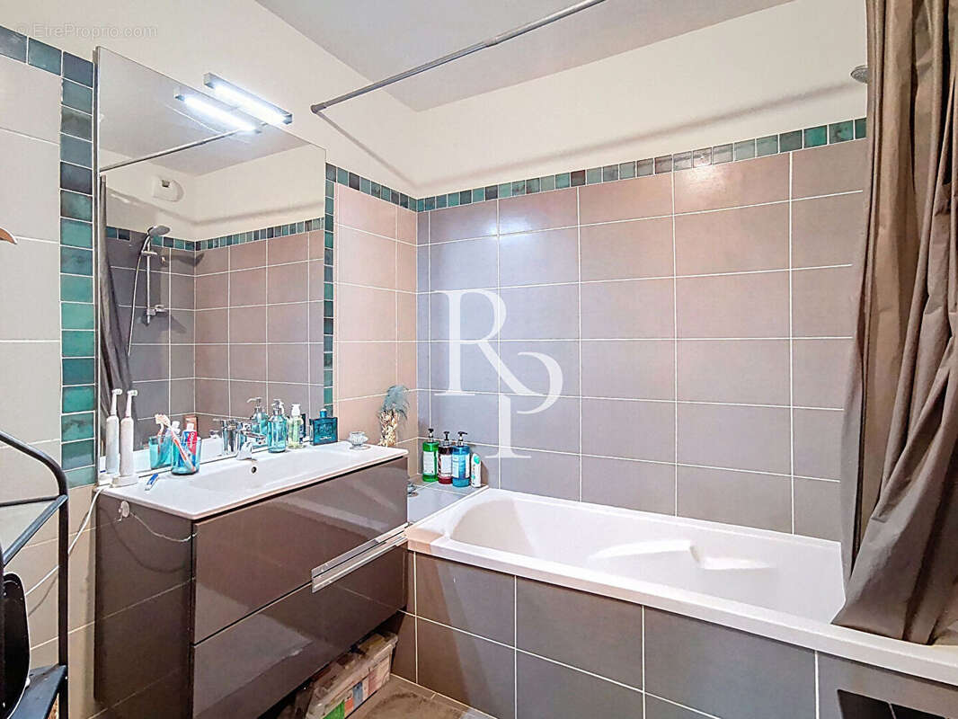 Appartement à LYON-8E