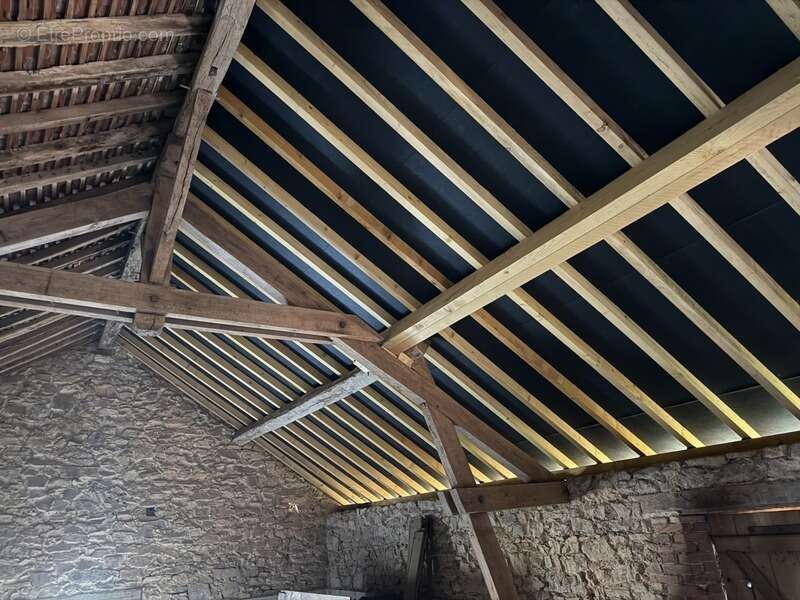 Maison à SAINT-SULPICE-LE-DUNOIS