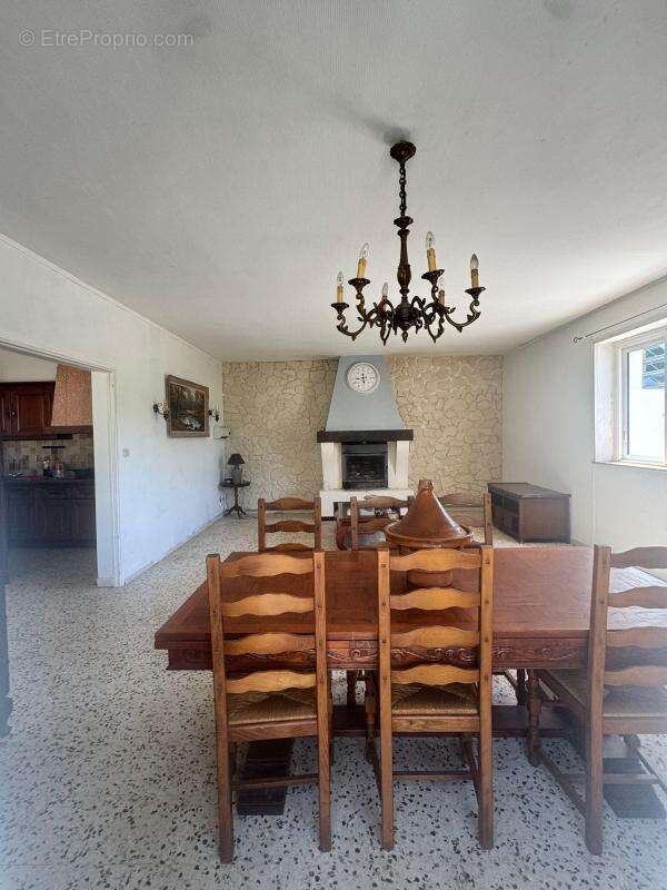 T4 124 m² avec piscine et 600m² de jardin - photo 9