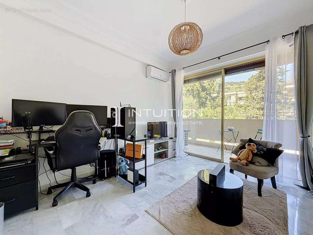 Cannes - Bénéfiat : Appartement 4 pièces traversant avec terrasses - photo 19