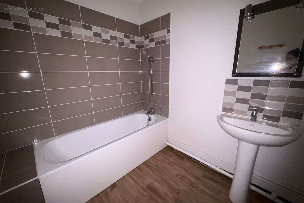 Avoine - appartement T3 - photo 7