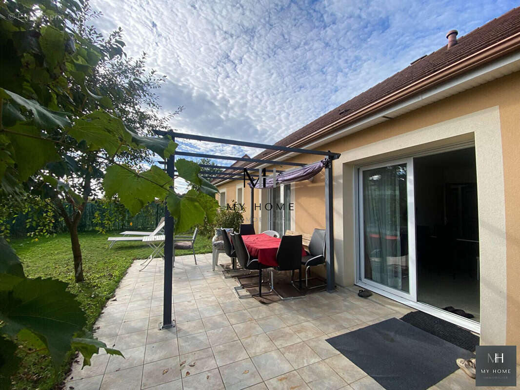 Maison 98 m² à Alencon  - photo 2