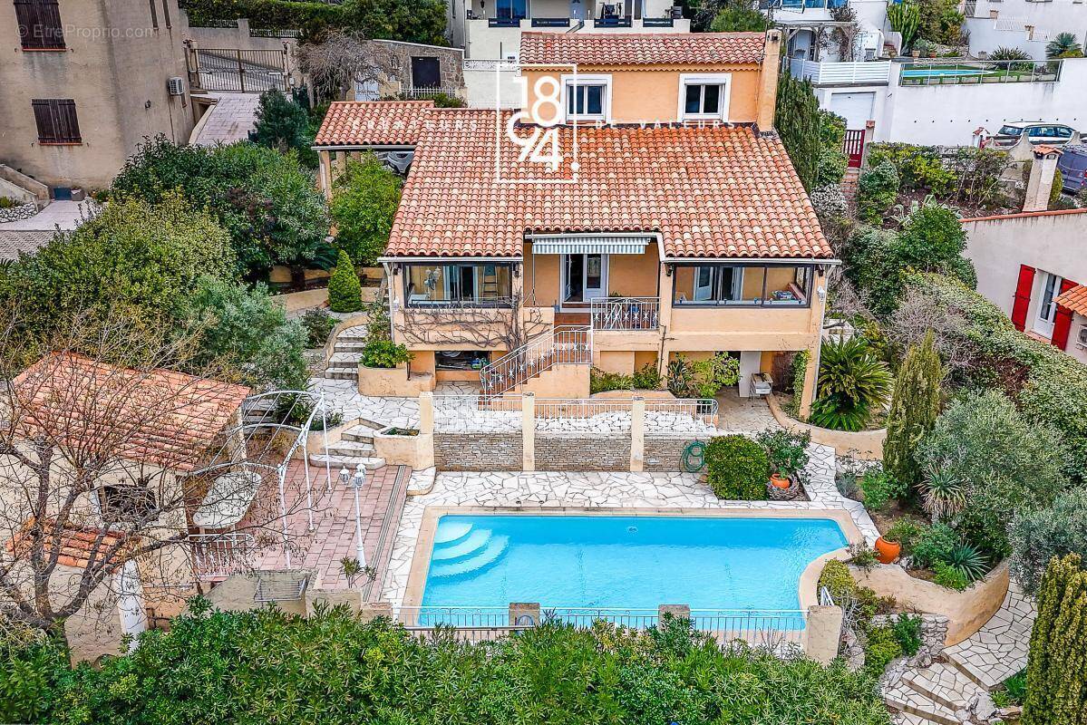 Maison à SAUSSET-LES-PINS