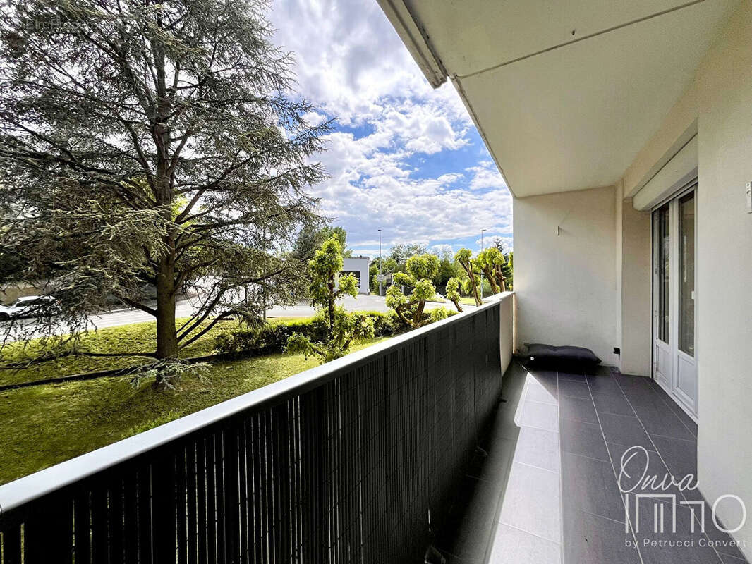 Fontaines-sur-Saône - T3 de 80 m² entièrement rénové avec balcon - photo 12