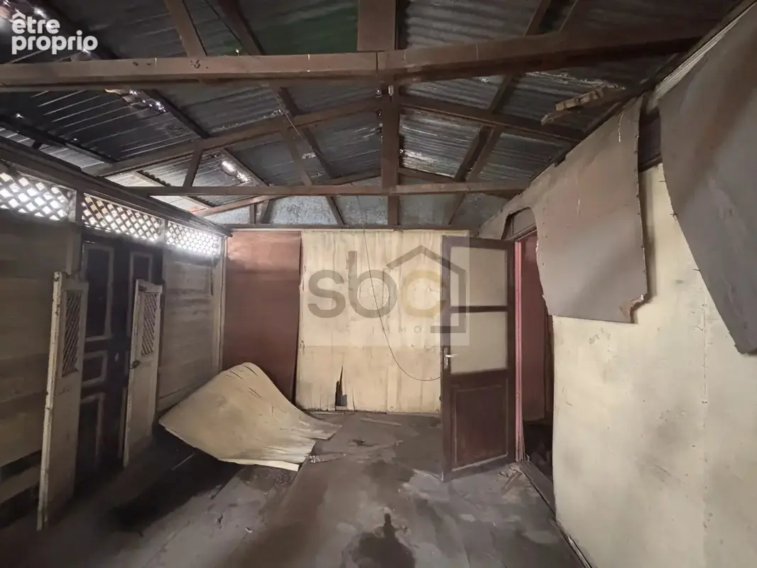 Cayenne centre-ville - Terrain bâti 80 m² zone UA1 — Potentiel R+3/R+4 — Idéal investisseur - photo 3