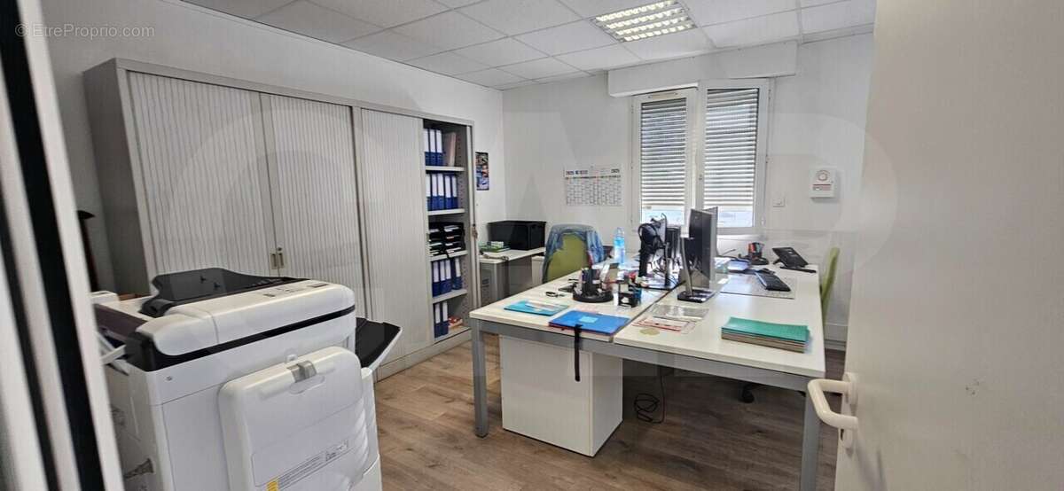 1006 m² à Rennes  - photo 4