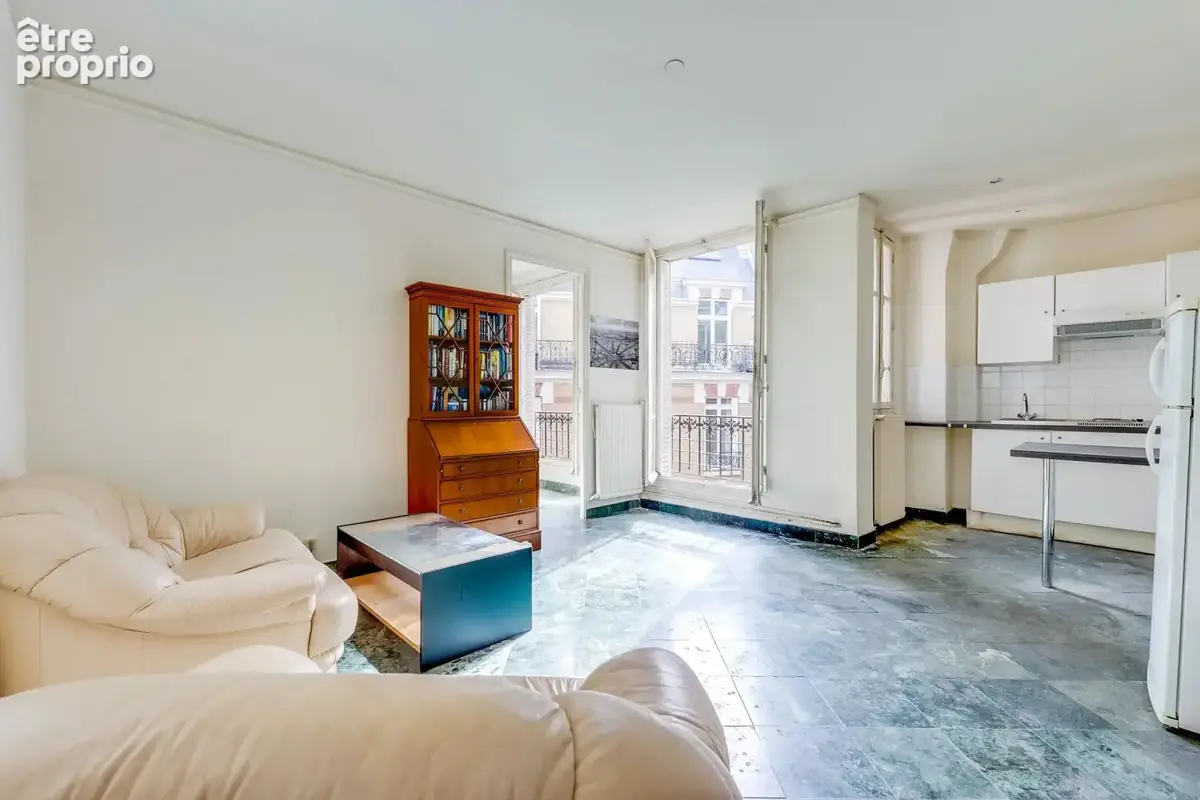 Appartement à PARIS-8E