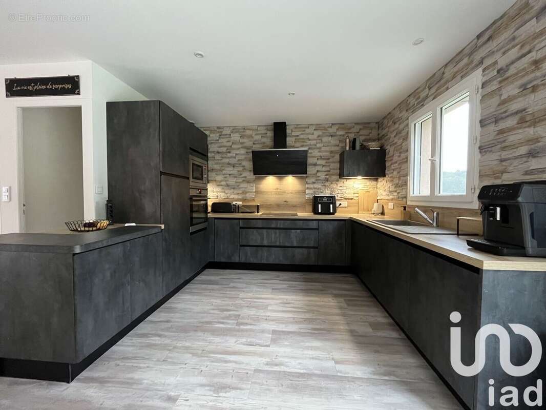 Photo 3 - Maison à COMPREIGNAC