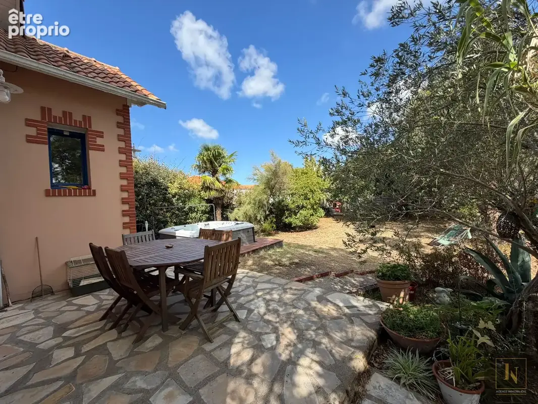 Maison 5 pièces 144m2 Sainte-Marie - photo 2