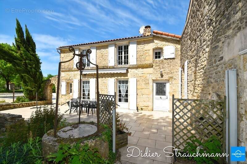 Maison à AIGREFEUILLE-D'AUNIS