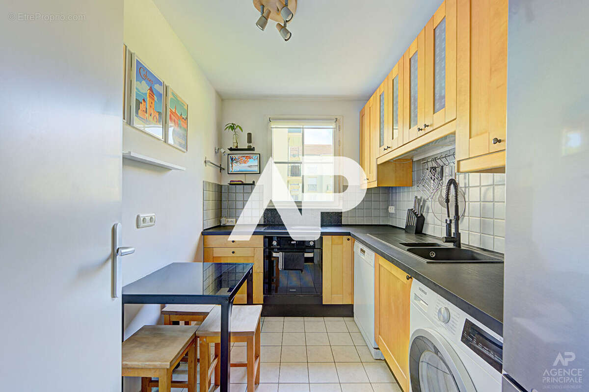 Appartement Rueil Malmaison 3 pièce(s) 82.49 m2 - photo 3