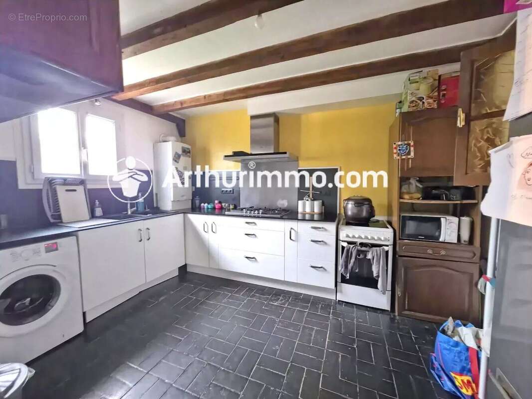 Appartement à SAVIGNY-LE-TEMPLE