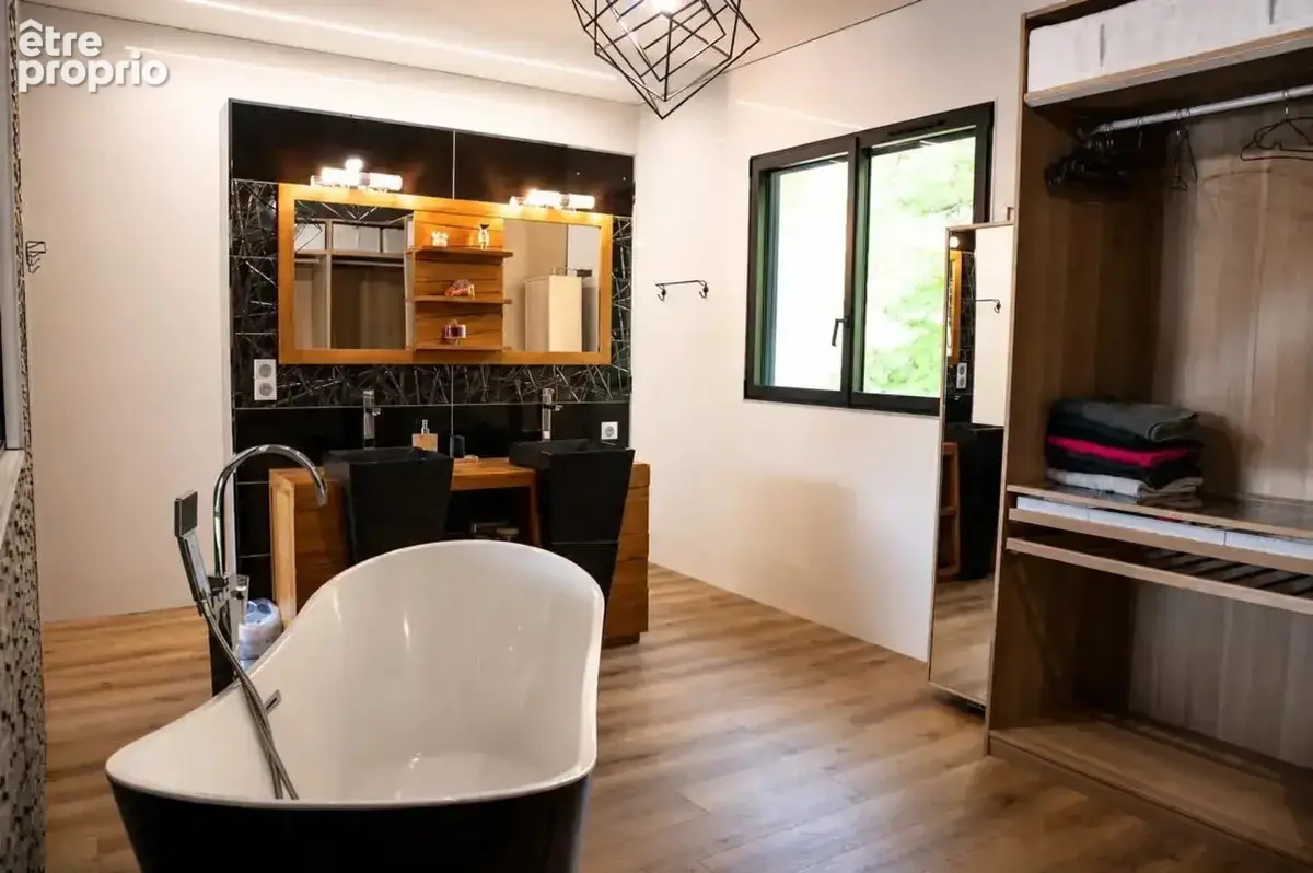 Maison de 7 pièces de 360 m² à Moncourt-Fromonville - photo 10